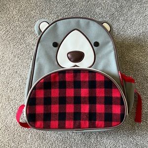 Skiphop bear backpack